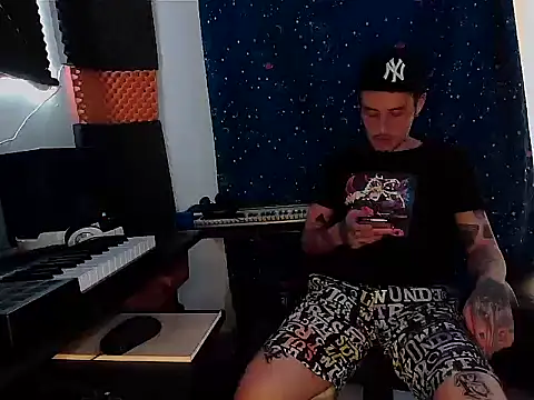 Snapshot of patrik_tattoo_ chatting on 5, 2, 2025 patrik tattoo online show from 5, 2, 2025