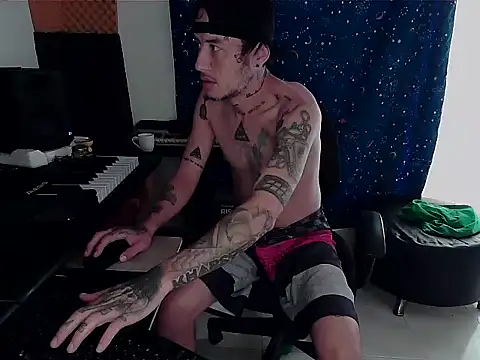 Snapshot of patrik_tattoo_ chatting on 23, 2, 2025 patrik tattoo online show from 23, 2, 2025