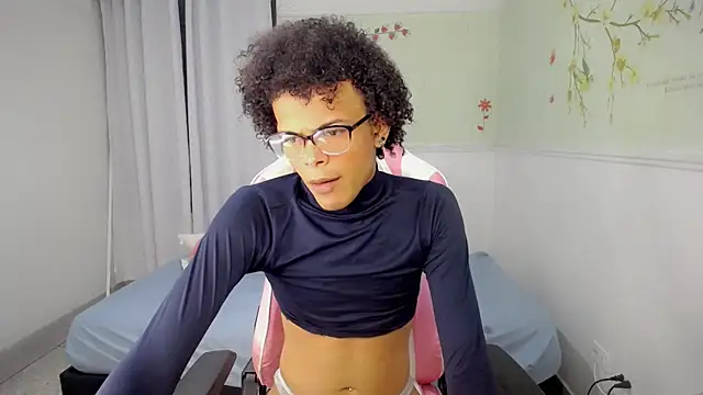 rose Skinny  online show from 15, 12, 2025