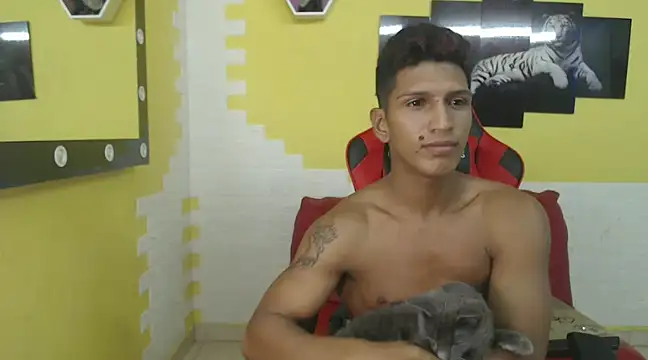 mau elixxx online show from 2, 1, 2025