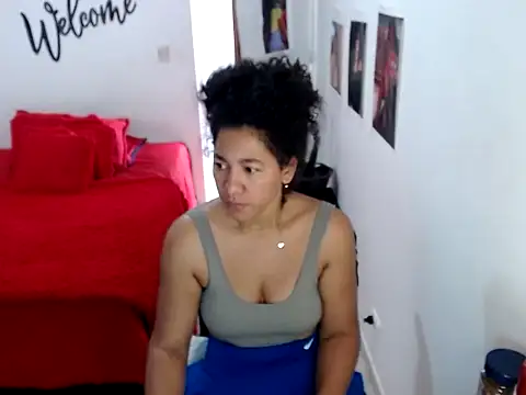 Snapshot of bellacrespalatina chatting on 10, 9, 2025 bellacrespalatina online show from 10, 9, 2025