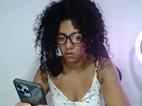 Snapshot of bellacrespalatina chatting on 29, 9, 2025 bellacrespalatina online show from 29, 9, 2025