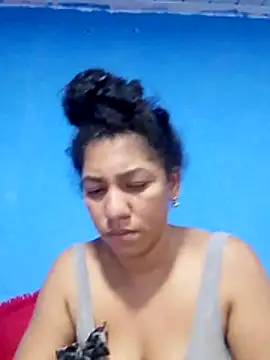 Snapshot of bellacrespalatina chatting on 1, 12, 2025 bellacrespalatina online show from 1, 12, 2025