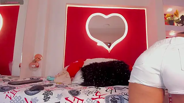 TabyJhonson online show from 11, 11, 2025