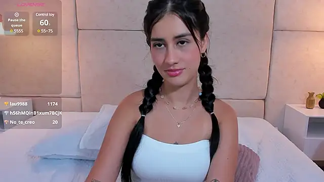 Snapshot of Amiirra_ chatting on 24, 12, 2024 Amiirra  online show from 24, 12, 2024