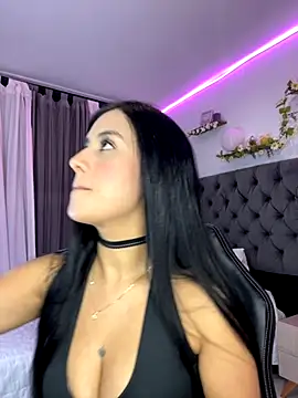 Amiirra  online show from 29, 10, 2025