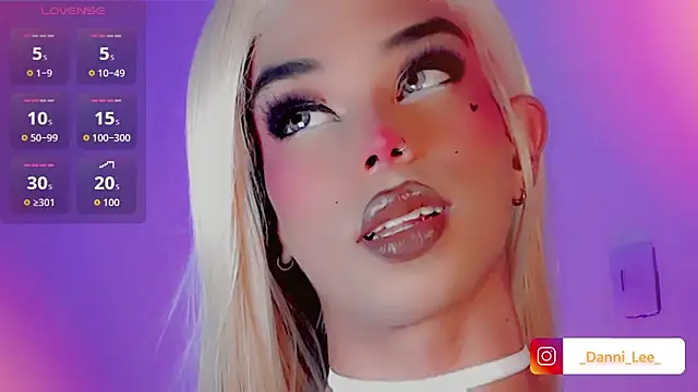 DanniLee  online show from 15, 11, 2025