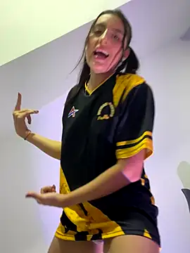 Snapshot of EmySofia chatting on 28, 10, 2025 EmySofia online show from 28, 10, 2025