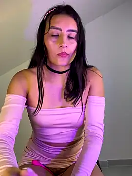 Snapshot of EmySofia chatting on 8, 11, 2025 EmySofia online show from 8, 11, 2025