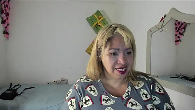 Snapshot of anubys_godes chatting on 19, 12, 2024 anubys godes online show from 19, 12, 2024