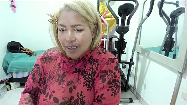 Snapshot of anubys_godes chatting on 9, 1, 2025 anubys godes online show from 9, 1, 2025