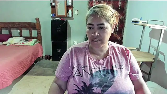 Snapshot of anubys_godes chatting on 28, 2, 2025 anubys godes online show from 28, 2, 2025