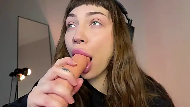 Snapshot of PaulaPratt chatting on 21, 2, 2025 PaulaPratt online show from 21, 2, 2025