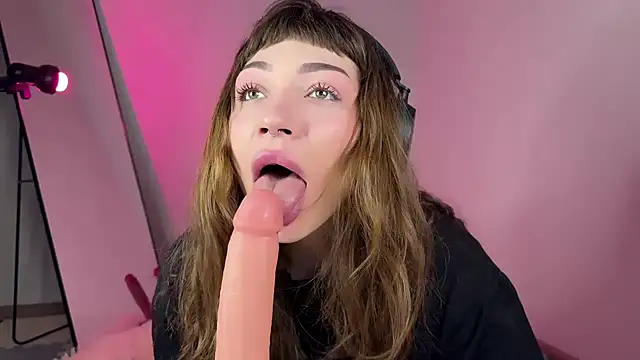 Snapshot of PaulaPratt chatting on 2, 3, 2025 PaulaPratt online show from 2, 3, 2025