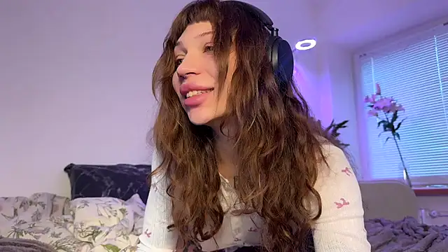 Snapshot of PaulaPratt chatting on 3, 12, 2025 PaulaPratt online show from 3, 12, 2025