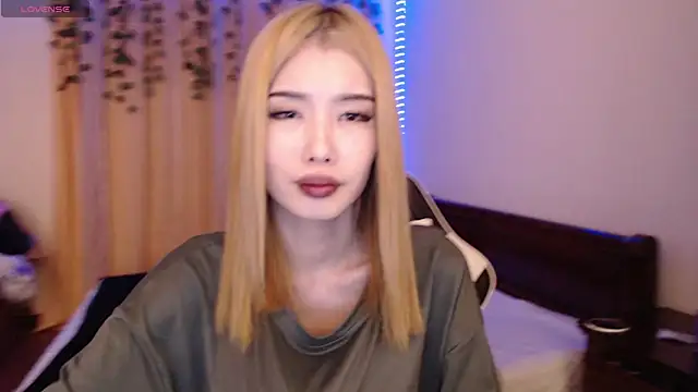 Velvetsky 1 online show from 21, 1, 2025