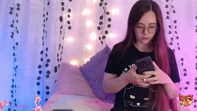 centaurigirl online show from 31, 12, 2024