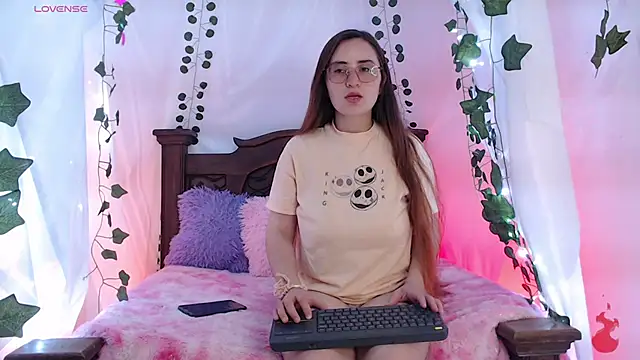 centaurigirl online show from 10, 2, 2025