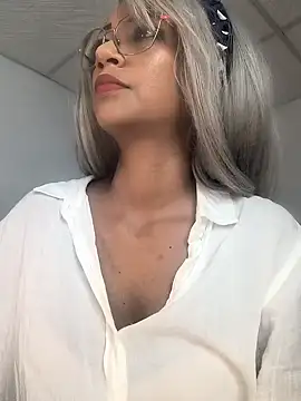 Amaliu  online show from 4, 2, 2025