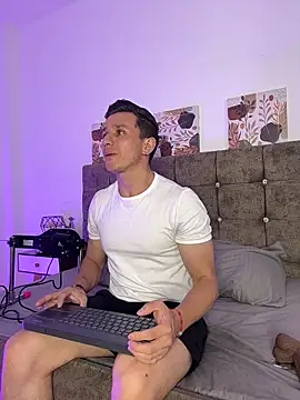 Andrewfalcon online show from 3, 11, 2025