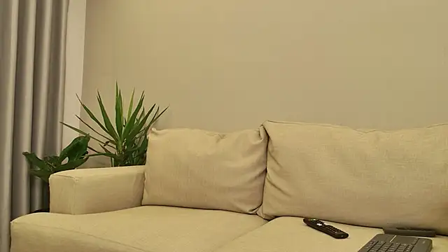 agussaenz online show from 22, 6, 2026