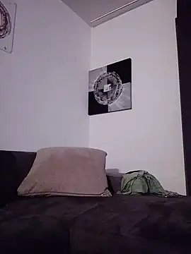 mikaaaaase online show from 18, 2, 2026