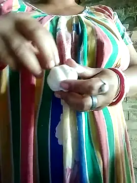 BERRY 00 online show from 2, 3, 2025