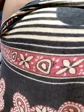 BERRY 00 online show from 4, 10, 2025