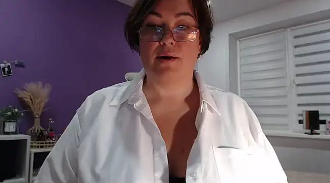 Nora Star online show from 12, 1, 2025