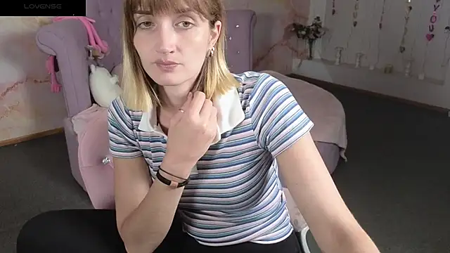 Snapshot of Nika_Kitten chatting on 4, 6, 2026 Nika Kitten online show from 4, 6, 2026