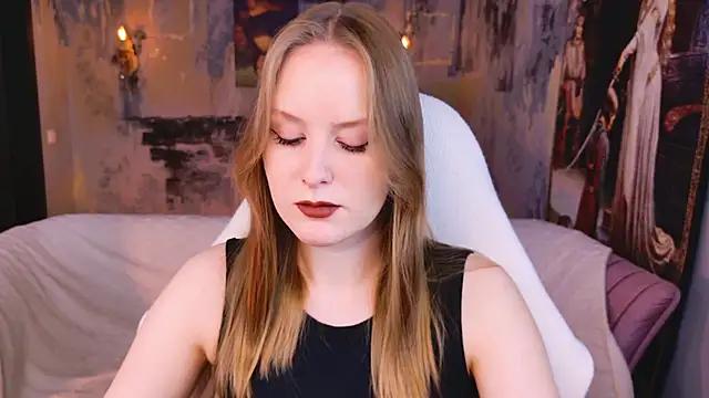 VivienLeeigh online show from 22, 3, 2026