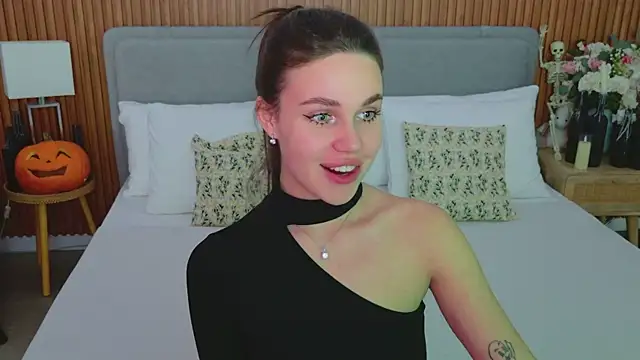 RihannaRose online show from 26, 10, 2025