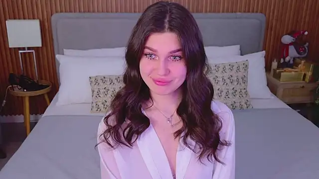 RihannaRose online show from 3, 12, 2025