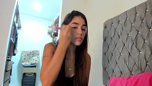 AriaMontgomery online show from 8, 1, 2025