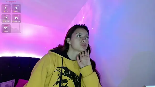 holy juli online show from 20, 1, 2025