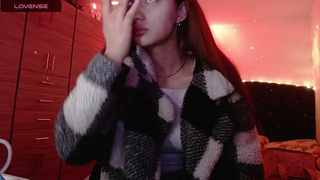 holy juli online show from 15, 10, 2025