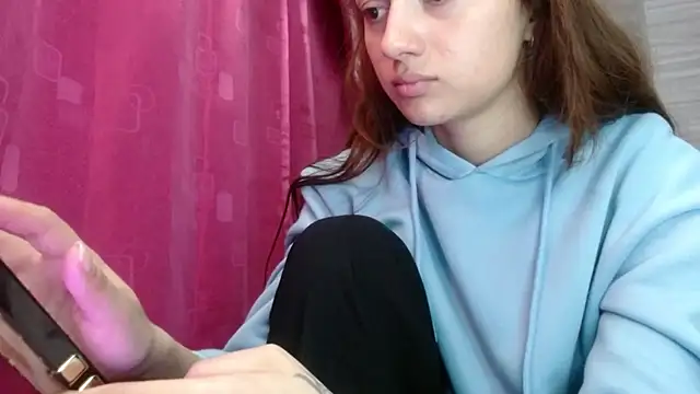 holy juli online show from 28, 2, 2026