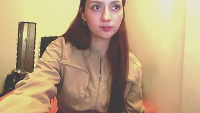 holy juli online show from 8, 4, 2026