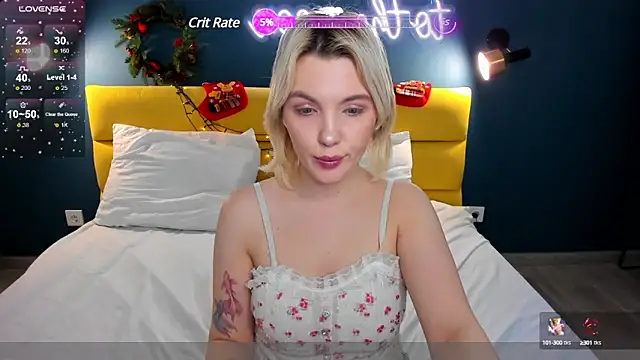 Fluffy Monica online show from 15, 1, 2025