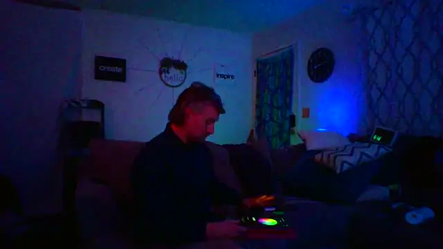 onlym4m online show from 24, 2, 2025