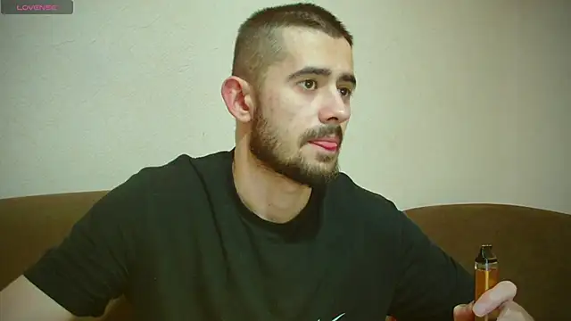 Snapshot of Sweet__Daddy chatting on 10, 1, 2025 Sweet Daddy online show from 10, 1, 2025