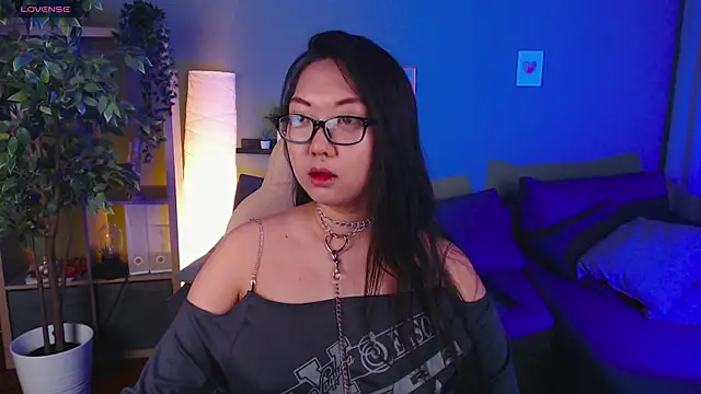 Snapshot of Marine_Vact chatting on 22, 3, 2025 Marine Vact online show from 22, 3, 2025