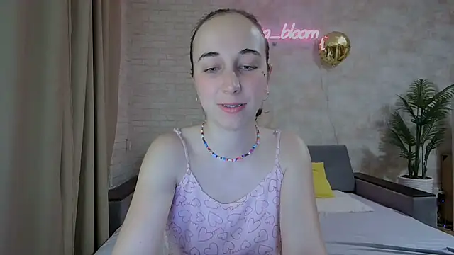 Snapshot of Anika_bloom chatting on 20, 2, 2025 Anika bloom online show from 20, 2, 2025