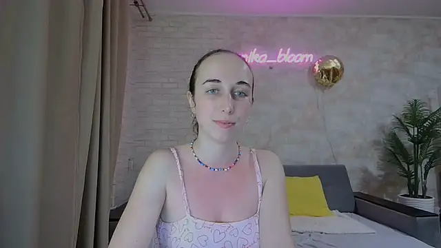 Snapshot of Anika_bloom chatting on 21, 2, 2025 Anika bloom online show from 21, 2, 2025