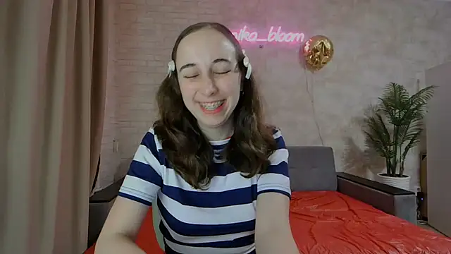 Snapshot of Anika_bloom chatting on 24, 2, 2025 Anika bloom online show from 24, 2, 2025