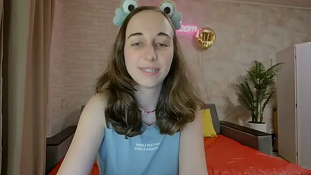 Snapshot of Anika_bloom chatting on 2, 3, 2025 Anika bloom online show from 2, 3, 2025