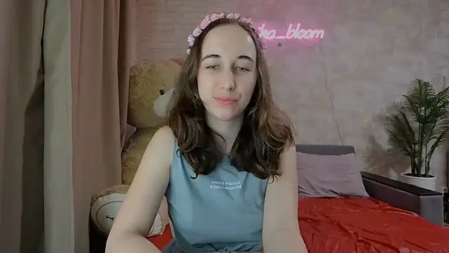 Snapshot of Anika_bloom chatting on 12, 3, 2025 Anika bloom online show from 12, 3, 2025