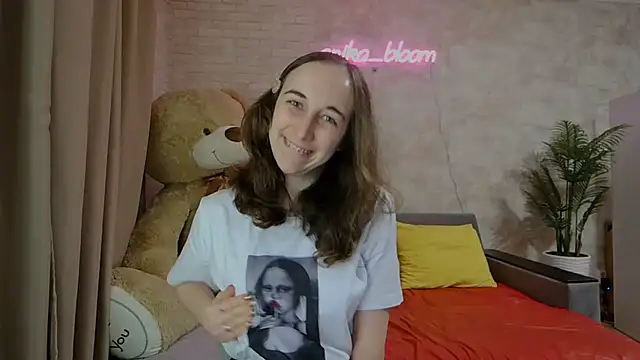 Snapshot of Anika_bloom chatting on 18, 3, 2025 Anika bloom online show from 18, 3, 2025