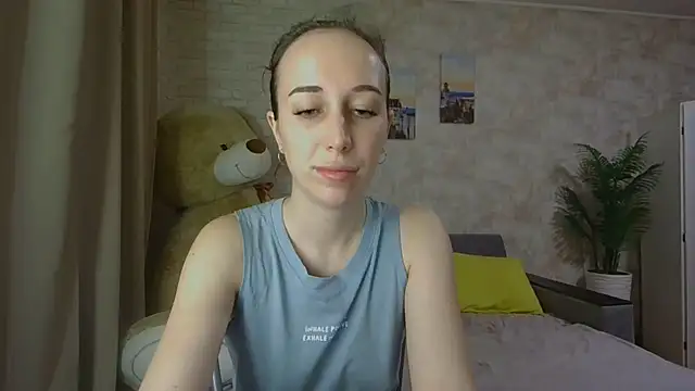 Snapshot of Anika_bloom chatting on 23, 10, 2025 Anika bloom online show from 23, 10, 2025