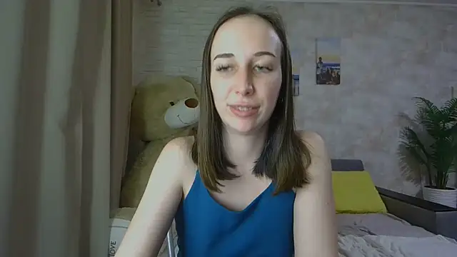 Snapshot of Anika_bloom chatting on 28, 10, 2025 Anika bloom online show from 28, 10, 2025